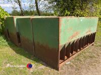4 x pig hoppers - 2