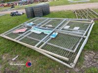 Steel yard gates