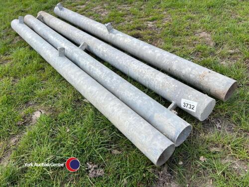 4 x galvanised gate posts, new