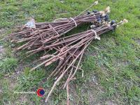 50 electric fence stakes