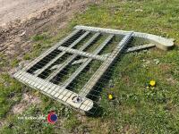 Wooden gate, 4ft7in x 5ft2in - 2