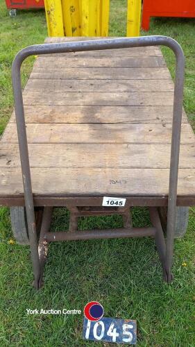 4 wheel turntable trolley