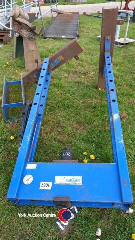 Bearing press