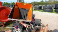 Bearcat trailed wood chipper, Honda 20hp engine - 3