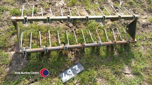 Metal grass tines