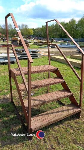 Metal access stairs, 4 tread