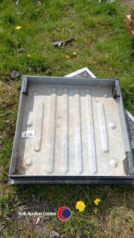 Quantity of manhole lids