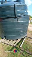 10,000 gallon plastic bunded water tank with a 2in outlet, gc - 2