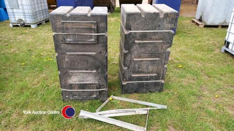2 x water tanks, new