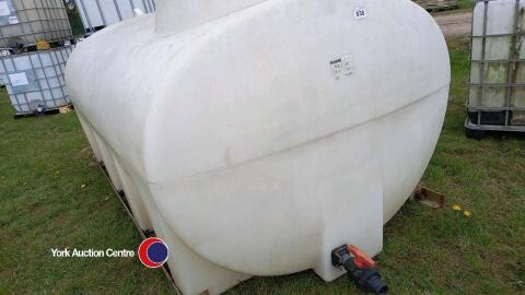 Plastic tank