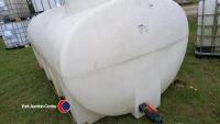 Plastic tank