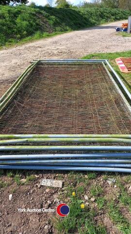 10 x Heras fencing panels