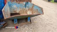 Fork lift tipping skip - 2