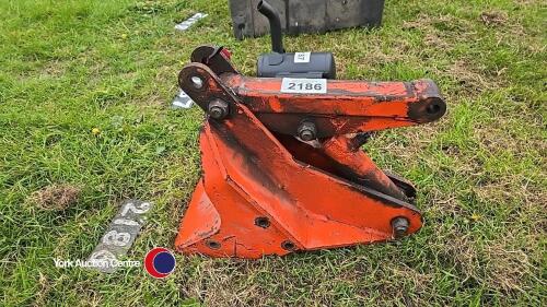 Kubota tractor front linkage