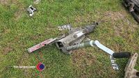 Indispension trailer tow hitch coupling braked