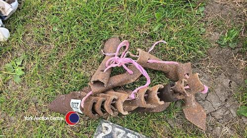 10 x Duck foot tines