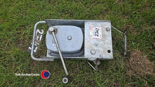 Trailer winch