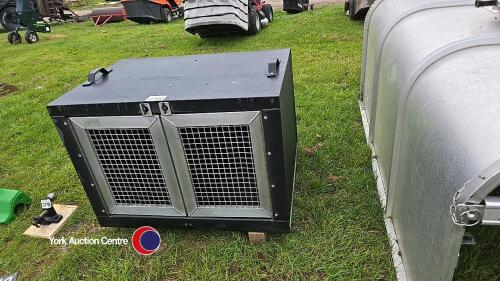 Twin dog box