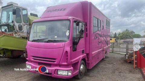 2004 Ford Iveco 7.5T horse box, tilt cab, day living only, needs work, no gas or water connections. Stalled for 3, lockers in horse area, internal height 7ft 9in, length of horse area 8ft 2in, width to lockers 5ft 11in, MOT till 30th November 2025