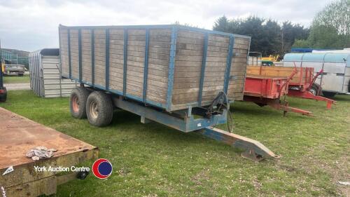High sided tipping trailer