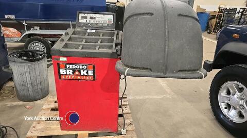 Single phase wheel balancer