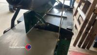 Record Power Planer/thicknesser, 10in x 6in with extraction hood and spare set of blades, gwo - 3