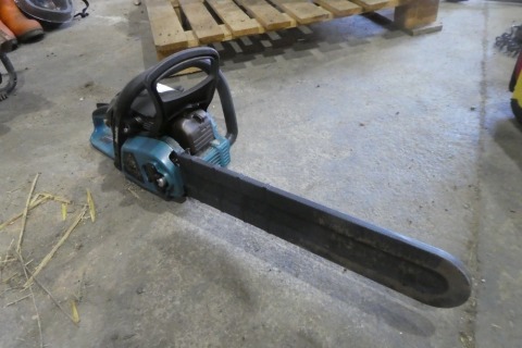 Makita chainsaw