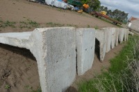 5 x L shaped concrete panels, 8ft wide x 3ft high - 3