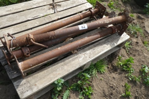 Acrow props