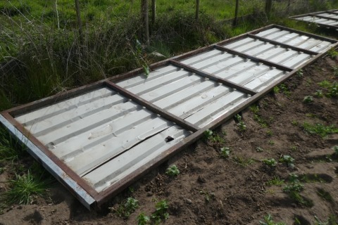 Sheeted door, approx 18ft