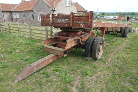 Single axle articulated dolly trailer