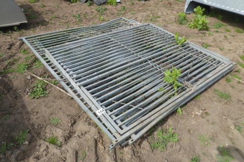 Galvanised steel dog run