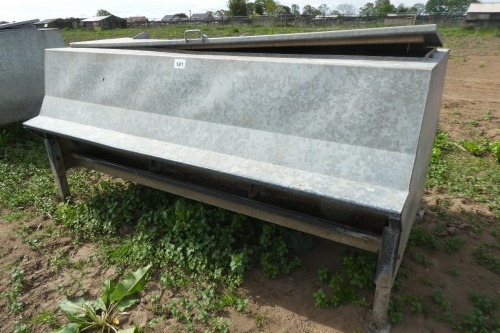 Galvanised double sided 8ft hogg feeder