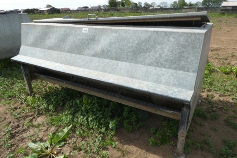 Galvanised double sided 8ft hogg feeder
