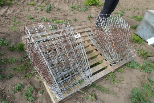 10 x hay racks