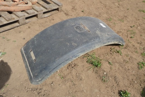 2 x John Deere front mudguards