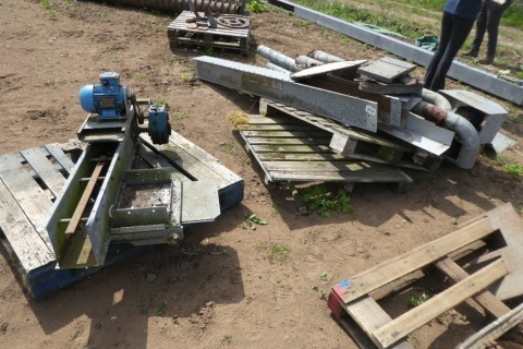 Carrier conveyor spares