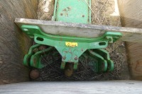 John Deere R series pick-up hitch - 2