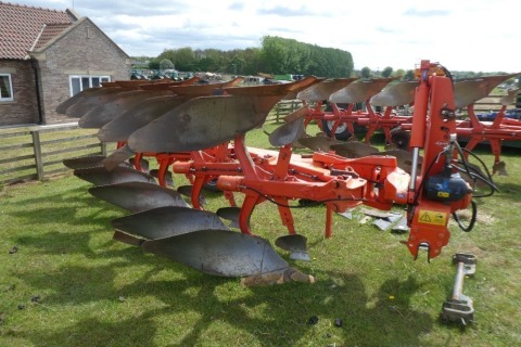 Kuhn Multi-Master 122 4+1F plough, hydraulic reset, 2011