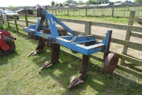 Norman Raw 3-leg subsoiler