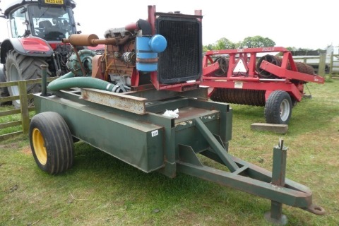 Irrigation pump trailer