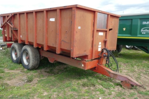 Triffitt 12T tipping trailer, hydraulic tail door, hydraulic brakes