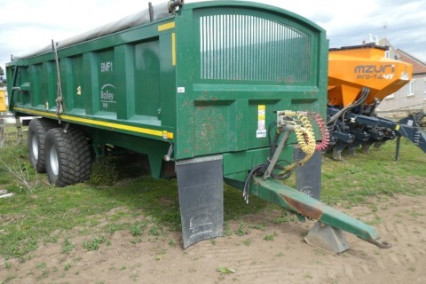 Bailey 18T root crop trailer, commercial axles, air brakes, flotation tyres, hydraulic tail door