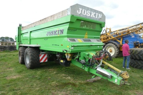 2017 Joskin Ferti-Space 2 20T rear discharge spreader, horizontal beaters, steering axle, weight cells, slurry door, chicken muck hood, flotation tyres, variable rate