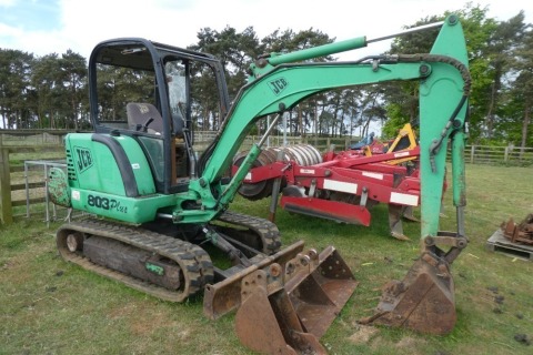 JCB 803 mini digger, c/w buckets, blade, rubber tracks