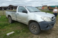 Toyota Hilux pick-up, silver, NV11 BGY, HPI clear, MOT until 13/12/2025 - 2