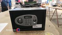 Yale combination/key lockable safe box