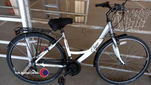 Apollo Elyse Comfort series, Ladies bicycle - White