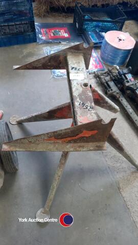 Mixer stand