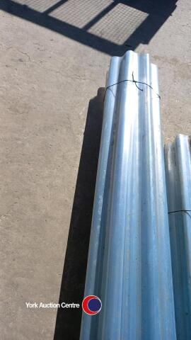 Several large Perspex sheets. gc